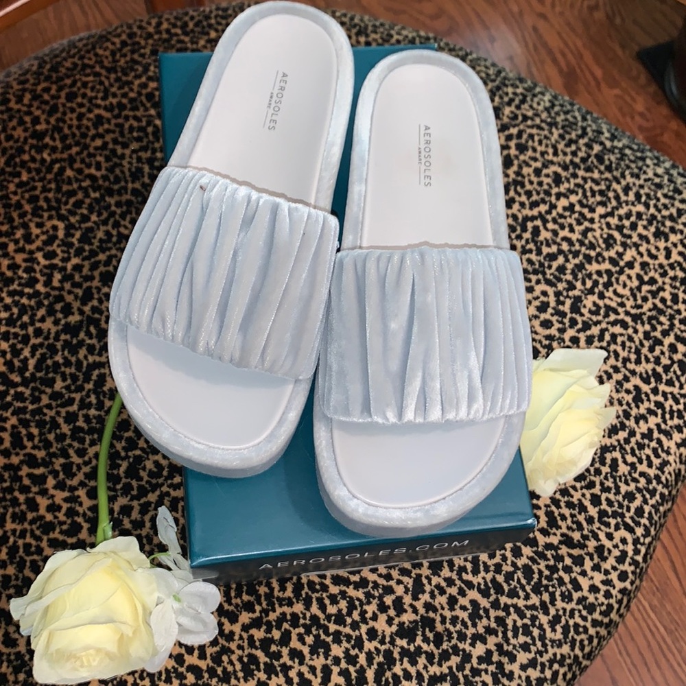 Aerosoles Dada Velvet Platform Slides
